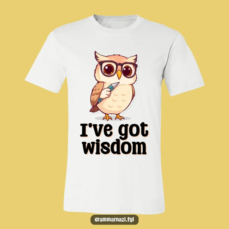 Funny Owl Spectacle Writer T-Shirt - Hilarious Gift for Bookworms and Authors
